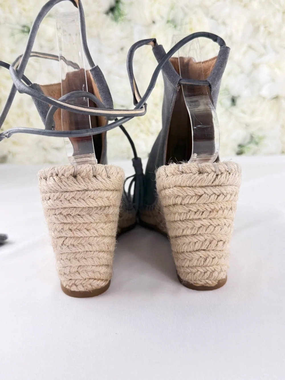 Bettye by Bettye Muller Espadrille Wedge Sandals Gray Suede Lace Up Size 8